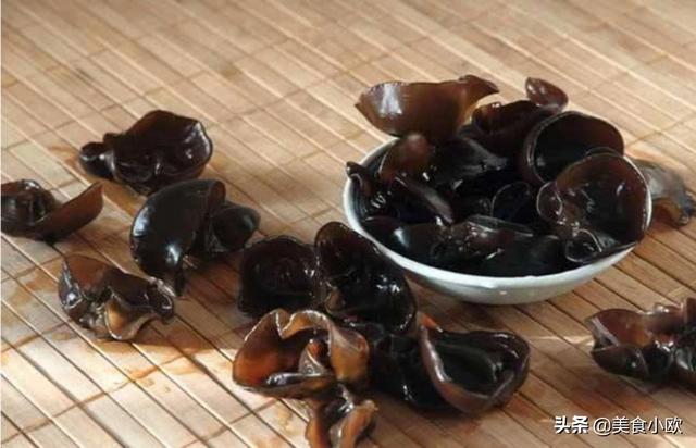 泡好的木耳怎么炒着吃(图9)