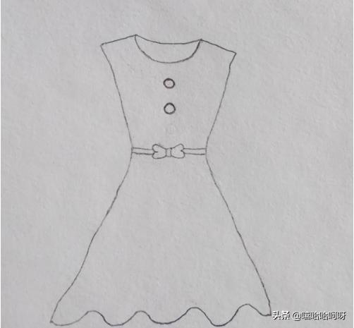 怎么简单画连衣裙，连衣裙的简笔画法？
