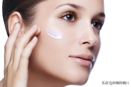 雅诗兰黛小棕瓶适合年龄（雅诗兰黛小棕瓶适合哪个年龄段用）