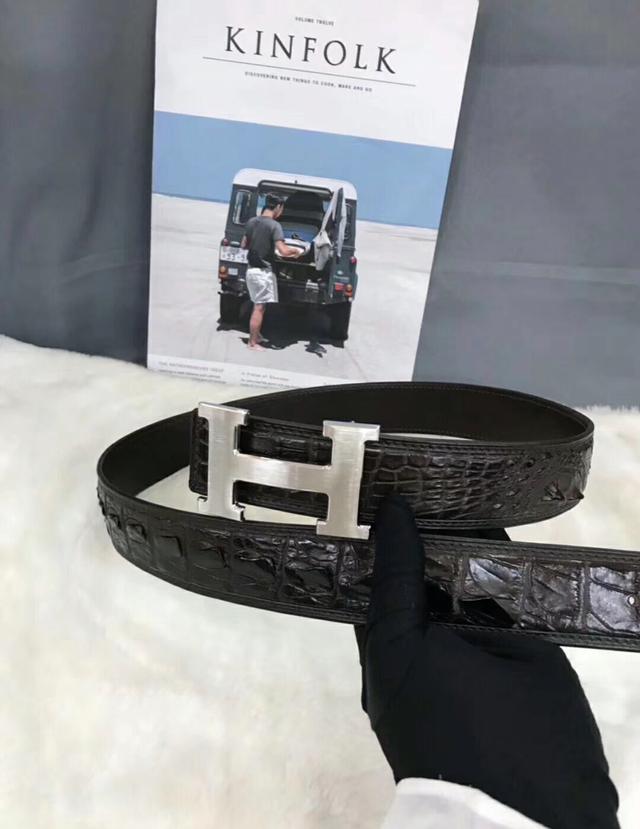 时尚女包图片（时尚女包品牌排行榜前十名）