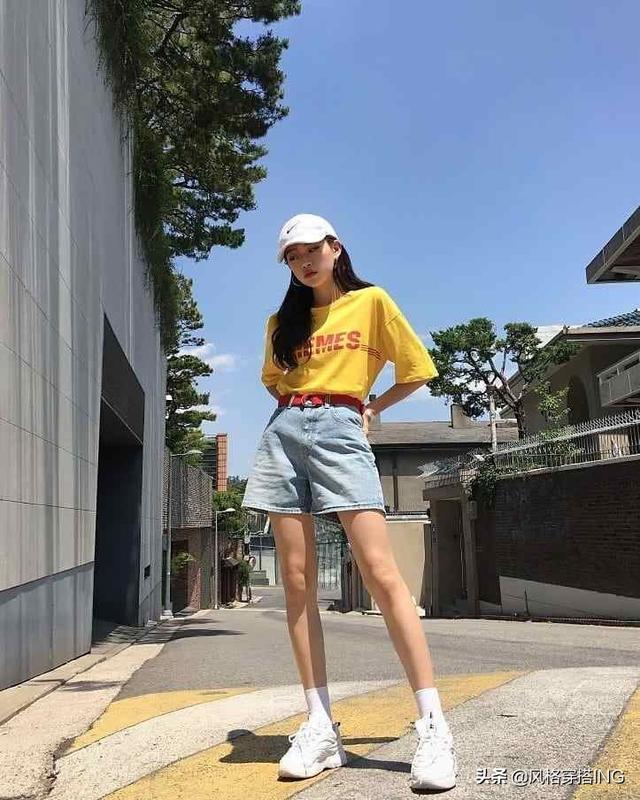 冬季白色长筒裙如何搭配