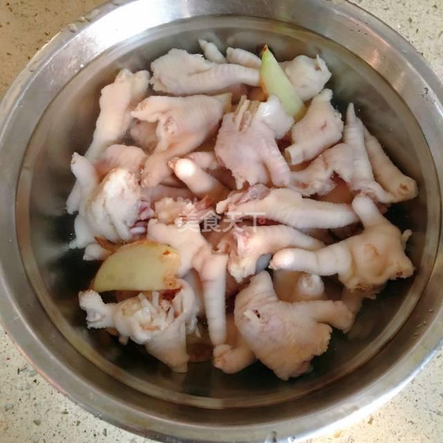 [泡椒风爪]泡椒凤爪的家常做法？