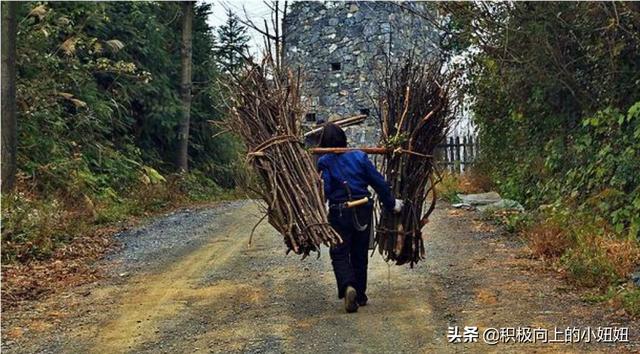春节宝宝来了（过年在家带宝宝出不去玩的文案？）