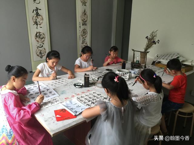 题字为什么喜欢楷书字体