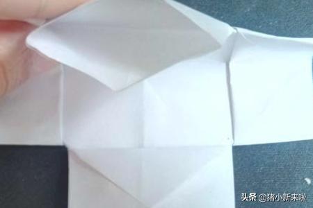 手工折纸小衣服的折法？衣服的手工折纸教程？