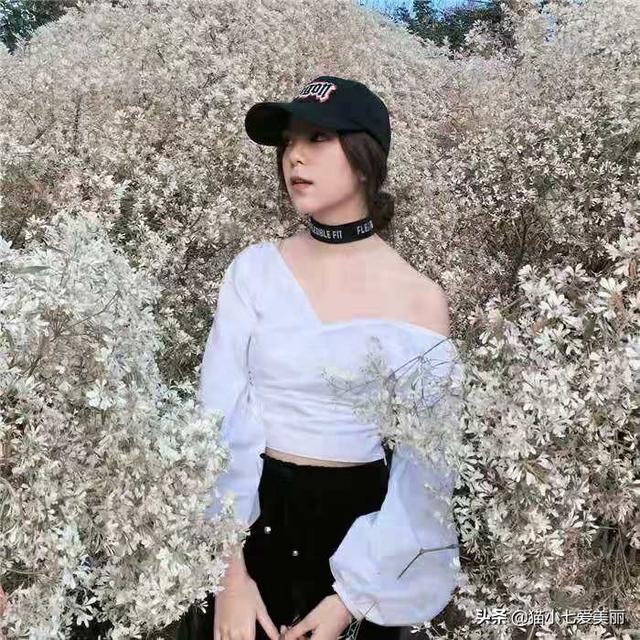 美女露胸的图片（女生穿什么衣服配什么鞋最性感？）