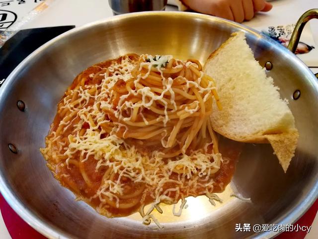 大连市欢辣比萨店在哪个位置