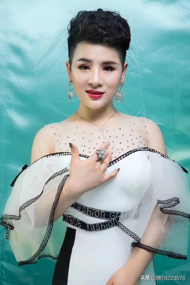 女人的头发如何搭配脸型(图3)