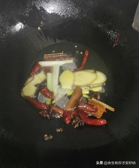 猪蹄炖黄豆-猪蹄炖黄豆有什么功效和作用