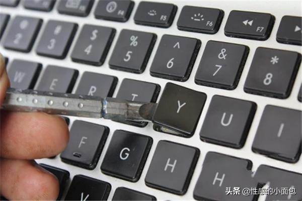 电脑维修 键盘怎么拆