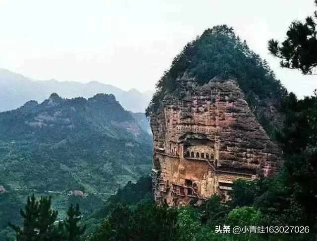 新疆和甘肃哪里更适合居住？