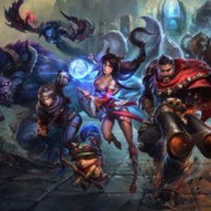 英雄联盟怎么使用表情（英雄联盟的表情怎么用？）