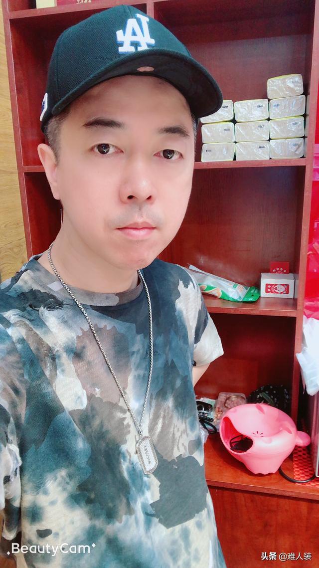 最显身材男生衣服搭配