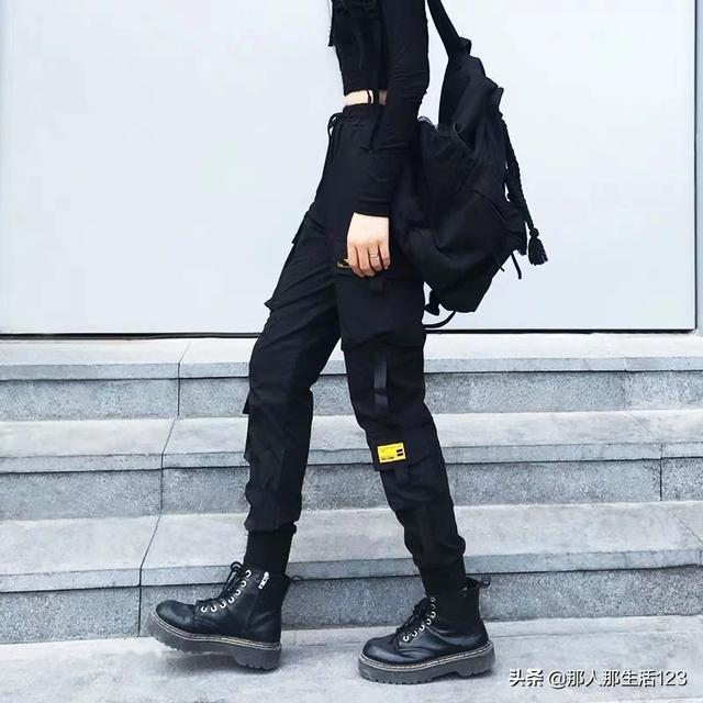 女生短发怎么搭配衣服(图4)