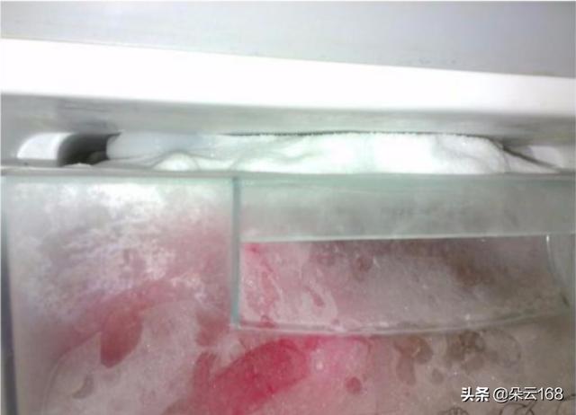 冰箱冷藏室结冰怎么回事？：冰箱冷藏室结冰