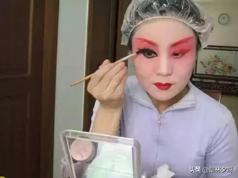 看话剧化妆技巧图片
