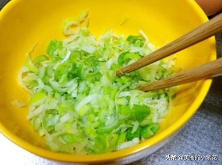 大葱炒鸡蛋_大葱炒鸡蛋图片高清大图