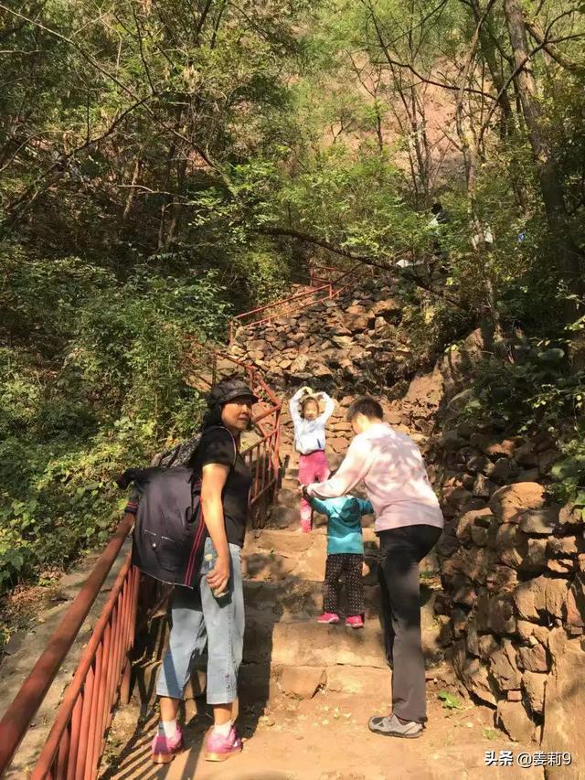 拍照好看的中年女性照片(图88)