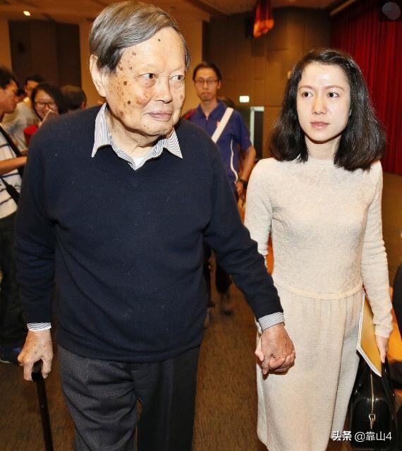 翁帆怎么解决(28嫁82，翁帆真的幸福吗？)