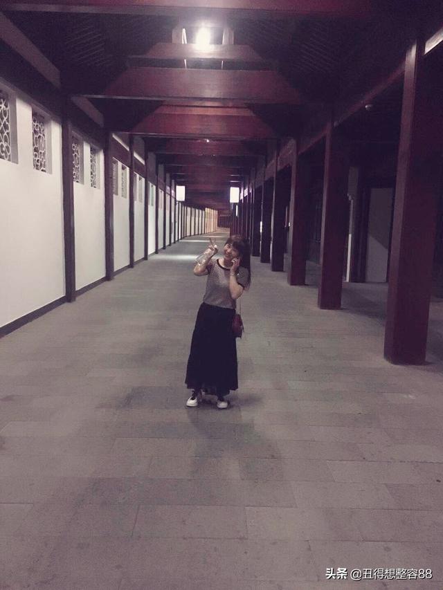 四十岁的女人穿衣搭配(图1)