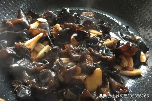 炒鸡蛋怎么做-炒鸡蛋怎么做好吃又简单