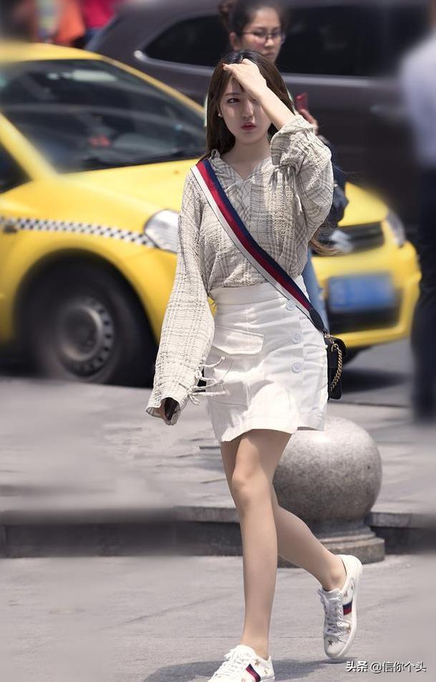 小白裙如何搭配丝袜外套(图8)