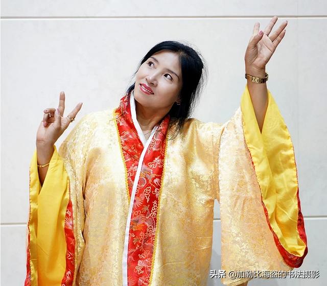 男生cos女性古装角色(图1)