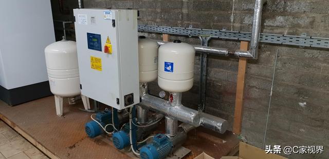 二次供水设备（二次供水设备是什么？它的工作原理又是什么？）