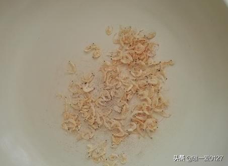 槐花饼的做法（槐花饼怎么做简单又好吃？）