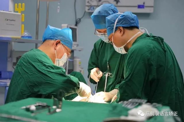 腭裂手术后说话不清楚怎么办