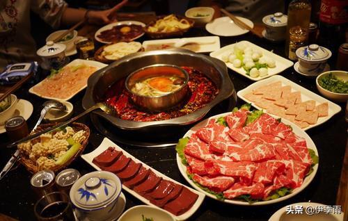 桂林哪里有好吃的酸辣鱼头火锅吃捏？