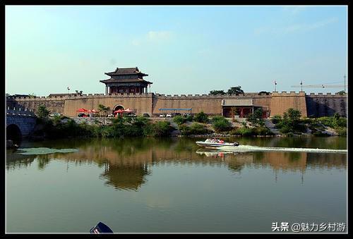 台儿庄旅游穿搭重庆， 台儿庄穿什么衣服拍照好看