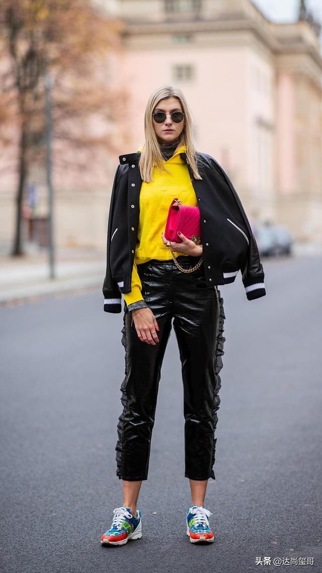 包包如何搭配视频讲解好看(图2)