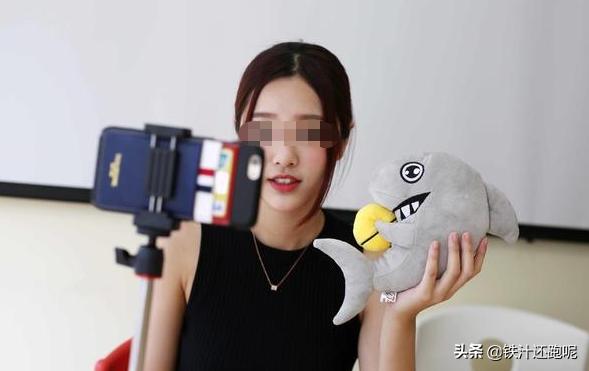 初学者怎样做直播赚钱（抖音直播新手一般可以赚多少钱？）