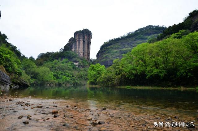 有山有水有瀑布的地方（有山有水的旅游圣地有哪些？）