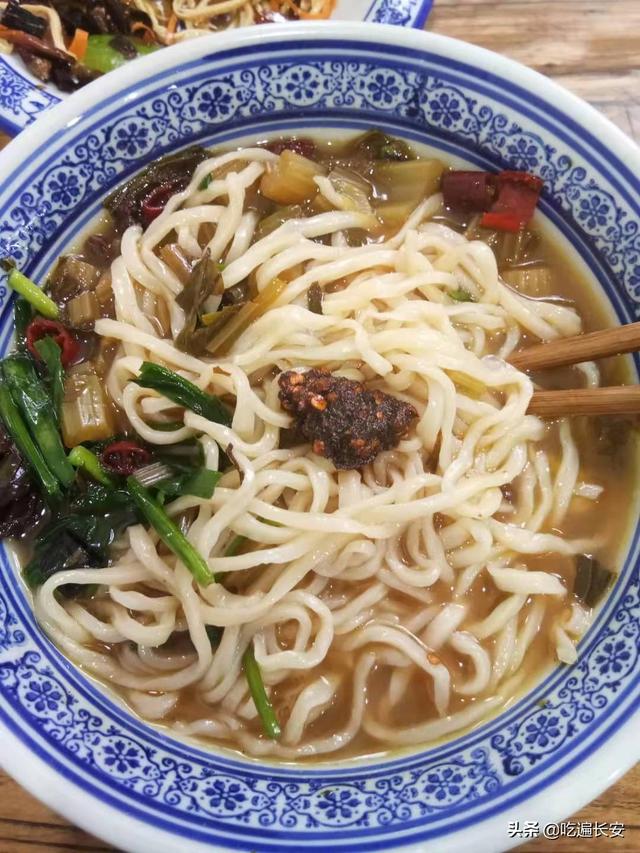 早就听说陕西西安美食很出名，都有哪些好吃的，推荐下？