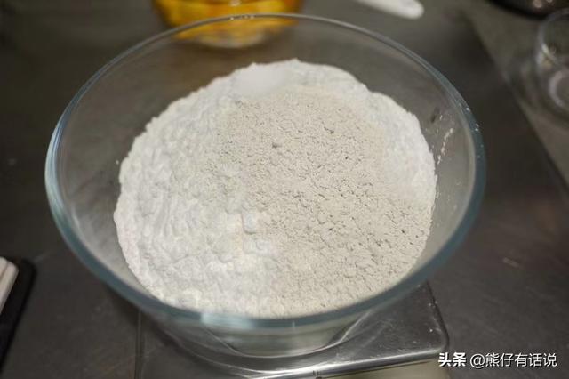 广东水晶钵仔糕的做法（水晶钵仔糕怎么做？）