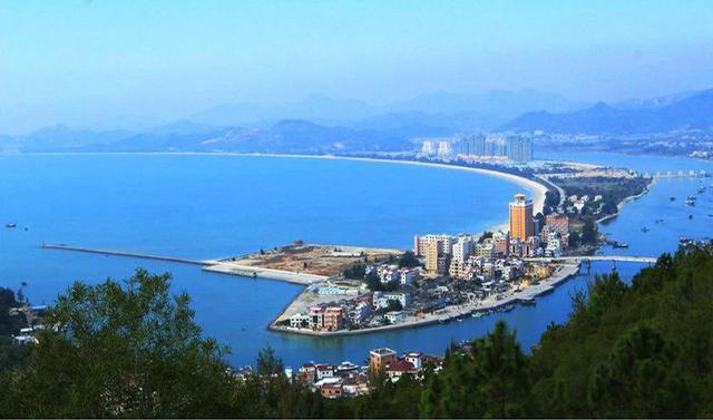 广东海边旅游穿搭， 广东海边旅游穿搭图片