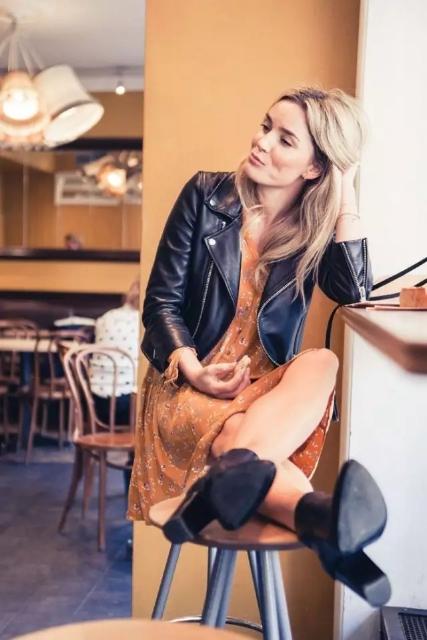 连衣裙裙子如何搭配外套(图2)