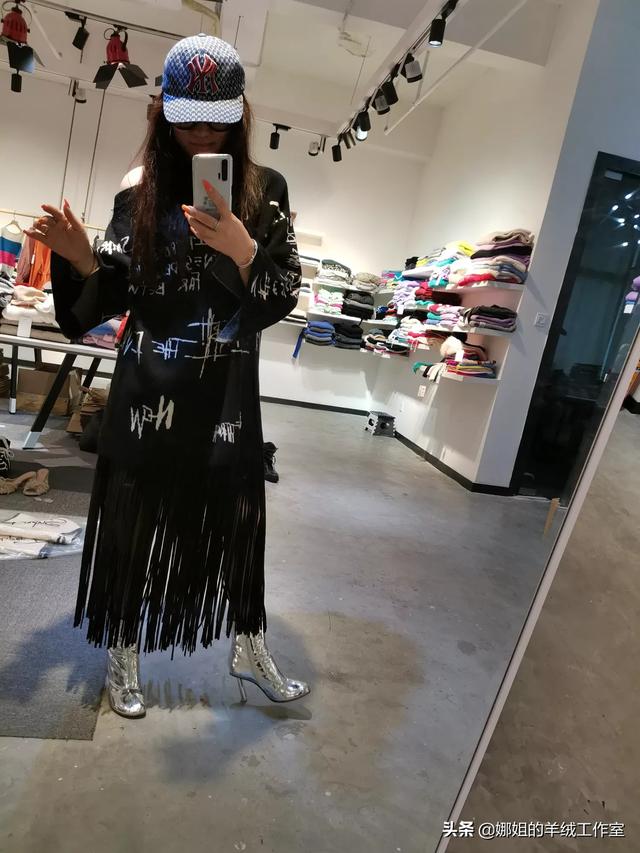 上衣宽松大毛衣如何搭配(图11)