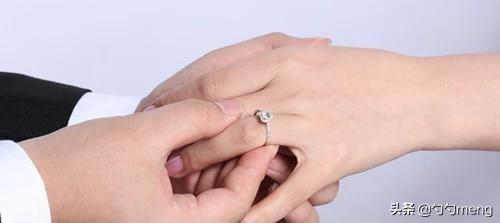 女生各个手指戴戒指的含义是什么？