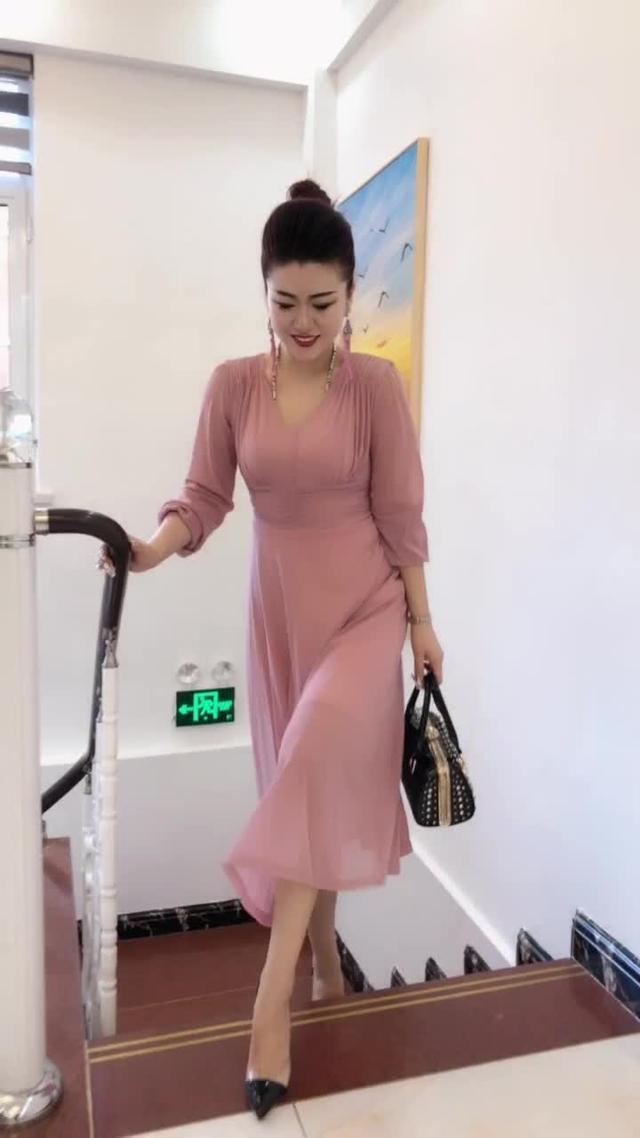 四十岁女人穿的连衣裙(图3)