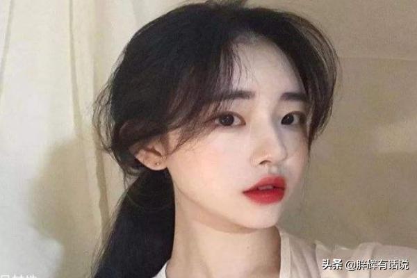 发型图片女2020最新款(女生发型2020流行发型？)