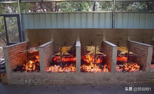 云南丽江市古城区烤全羊口碑好的农家乐哪家好,丽江烤全羊哪里好吃