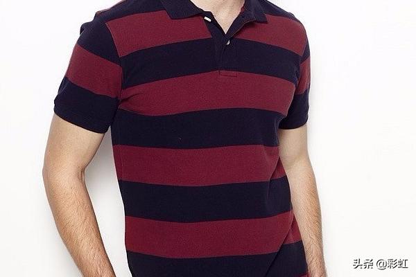 男士条纹衫如何搭配好看(图1)