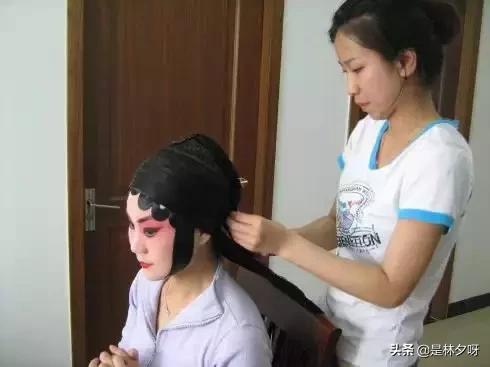 看话剧化妆技巧图片

