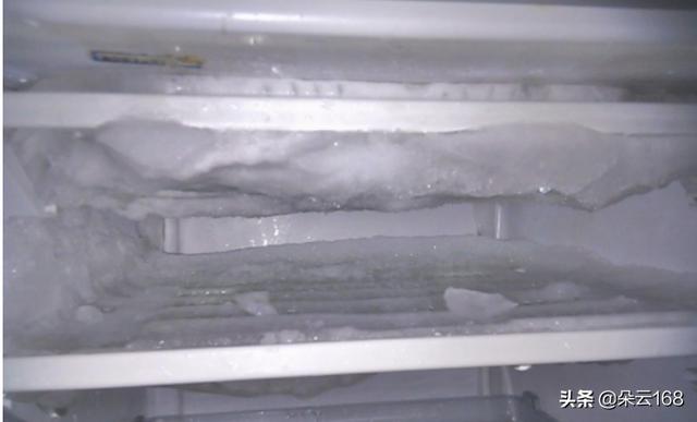 冰箱冷藏室结冰怎么回事？：冰箱冷藏室结冰