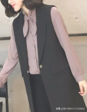 黑色的针织背心如何搭配(图11)