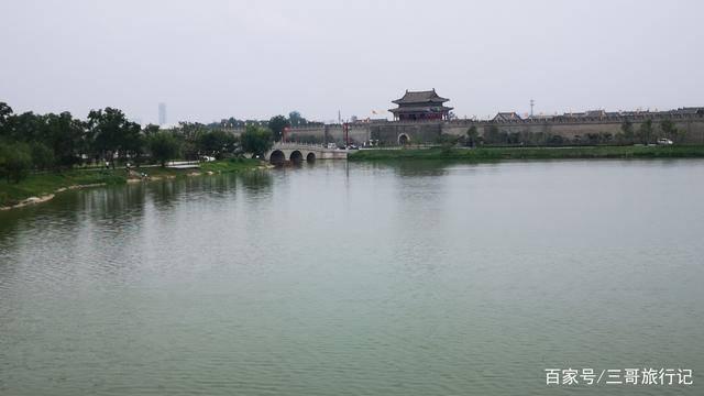 杭州西湖和嘉兴南湖哪个大？