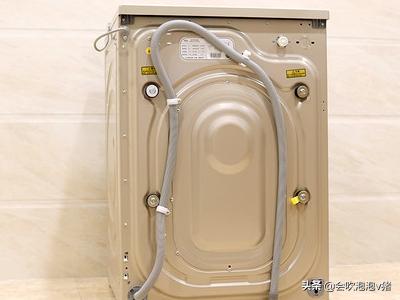 洗衣机怎么放水出去？：洗衣机怎么放水